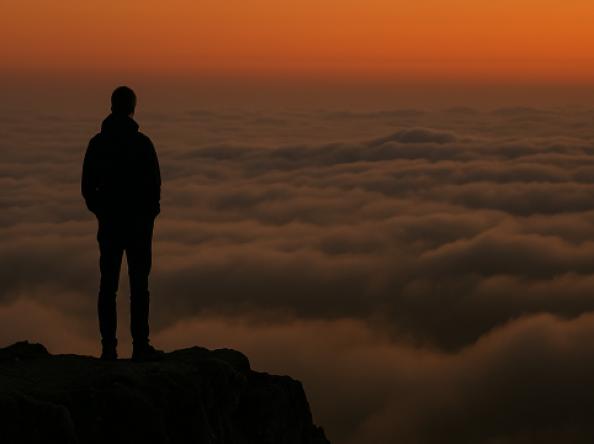 من اللوائح إلى الممارسة: فهم نظام العمل وتطبيقاته في القطاع غير الربحي