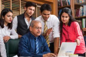 الإرشاد المهني في المدينة الرقمية: دروس من بنغالور إلى القطاع غير الربحي في السعودية