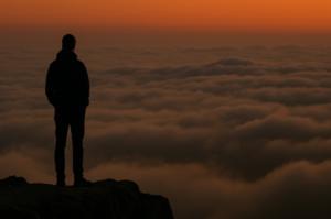 من اللوائح إلى الممارسة: فهم نظام العمل وتطبيقاته في القطاع غير الربحي