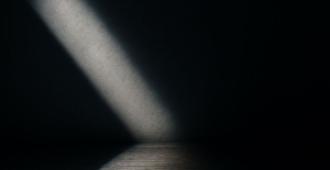 بين الضغط والاستدامة: إدارة تقييم الأداء في المنظمات غير الربحية خلال الأوقات الصعبة